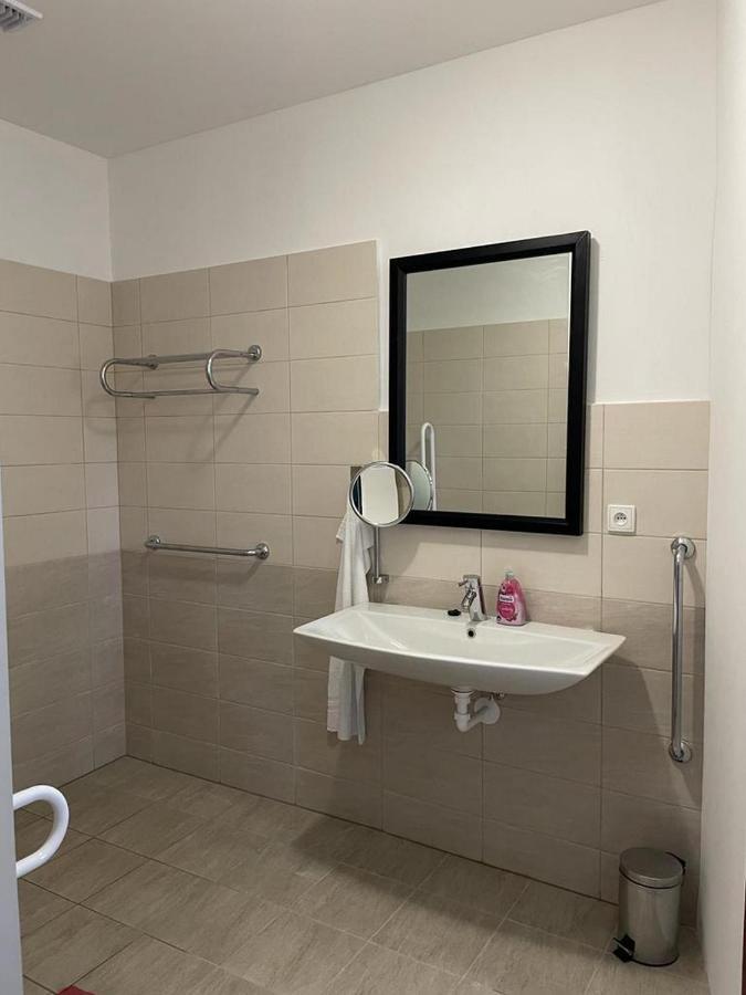 Apartments Gato Karlovy Vary Stara Role ภายนอก รูปภาพ
